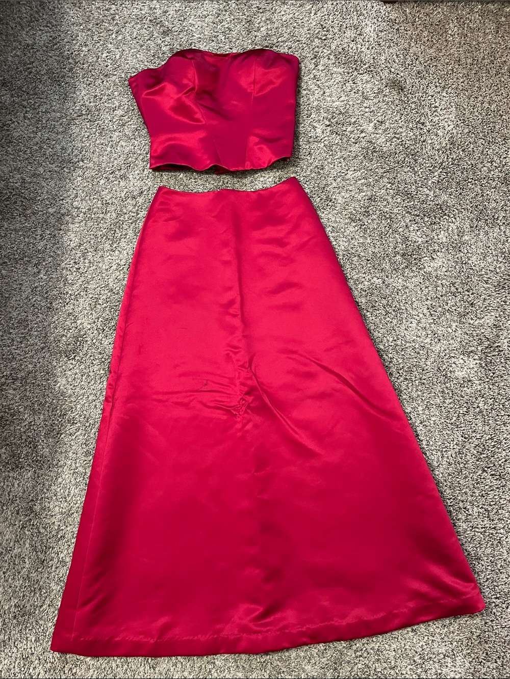 Two-Piece Satin Prom Set in Vibrant Fuchsia